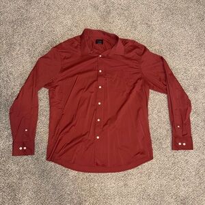 UNTUCKit Men's Performance Shirt with pocket